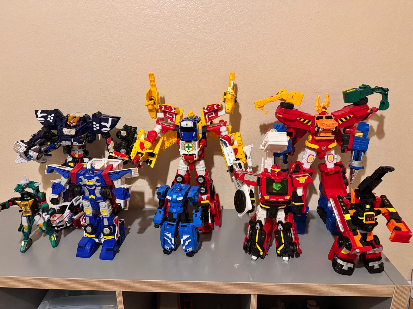 헬로카봇/또봇 변신로봇 일괄 (슈퍼패트론, 펜타스톰X, 하이퍼빌디언 등) – Korean Students Association at  The University of Texas at Austin